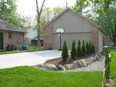 Garage-finished4small.JPG