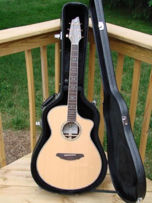 Breedlove AC25SR+.jpg