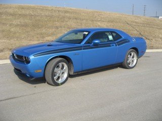 b5-blue-challenger_100179668_s.jpg