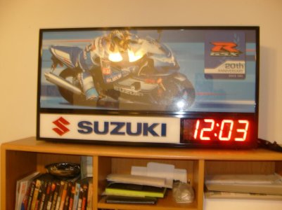 suzuki clock 003.jpg