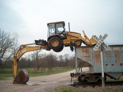 backhoeontrain5.jpg