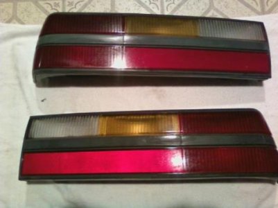 1985 MUSTANG GT tail lights.jpg
