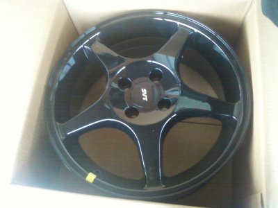 svt focus rims factory black.jpg
