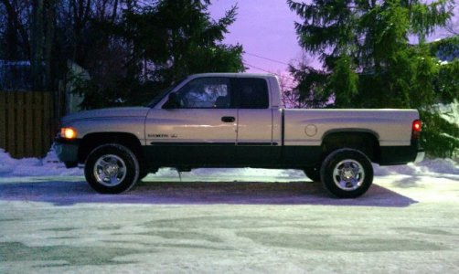 truck winter.jpg