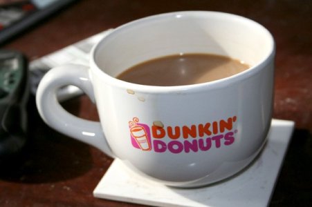 dunkin-donuts-coffee-mug-590[1].jpg