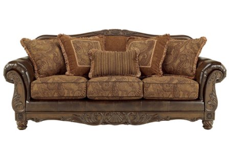 couch 1.jpg