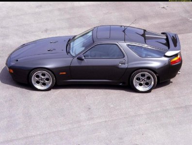 pics-max-18144-400282-strosek-porsche-928-gts.jpg