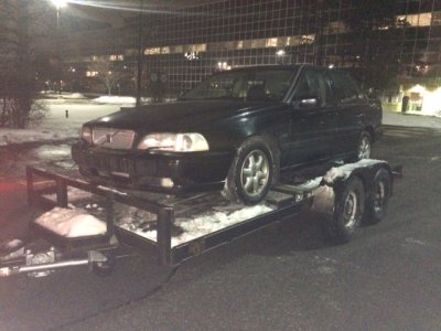 broke volvo.jpg