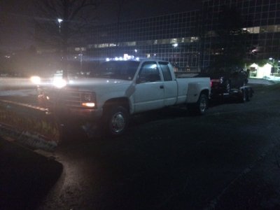 broke volvo 3.jpg