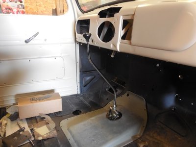 trailer and 495-13-15 005.JPG