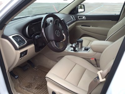 Jeep_interior.jpg