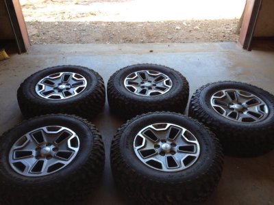 41930d1366781058-sale-jeep-rubicon-wheels-tires-like-new-jeep-wheels.jpg