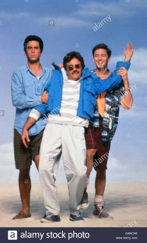 weekend-at-bernies-1989-andrew-mccarthy-jonathan-silverman-ted-dotcheff-DANCN5.jpg
