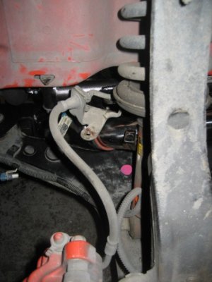 05Sep07_RH Brake Hose.JPG