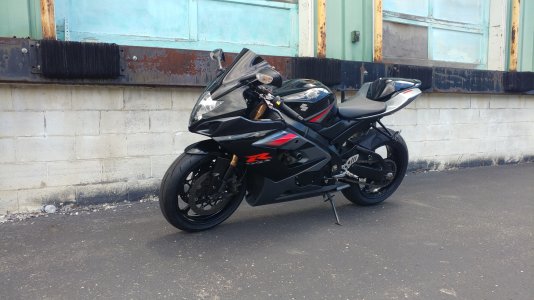 gsxr1.jpg gsxr1.jpg