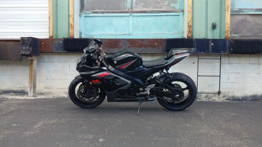 gsxr3.jpg gsxr3.jpg