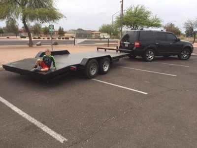 trailer dylan.JPG