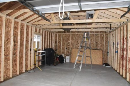 Garage1.jpg