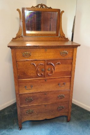 # Dresser 3 .jpg