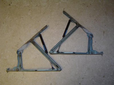 91firebirdskybluehinges.JPG