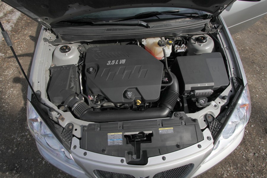 Underhood_S.jpg