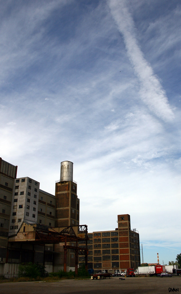 1030676262_86cceeb411_b.jpg