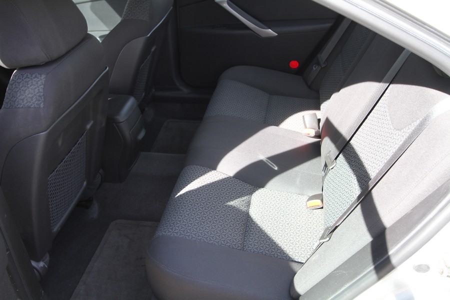 Interior_Left_03_S.jpg