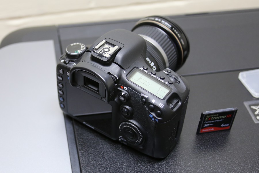 Canon7d_3_S.jpg
